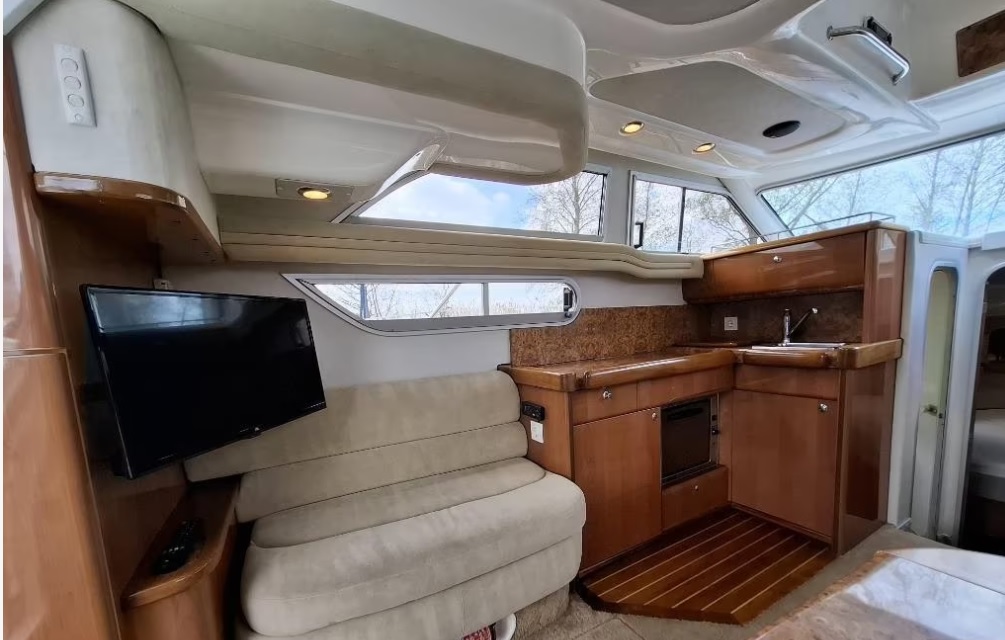 foto: 8 Sealine F33 330 Statesman l Flybridge