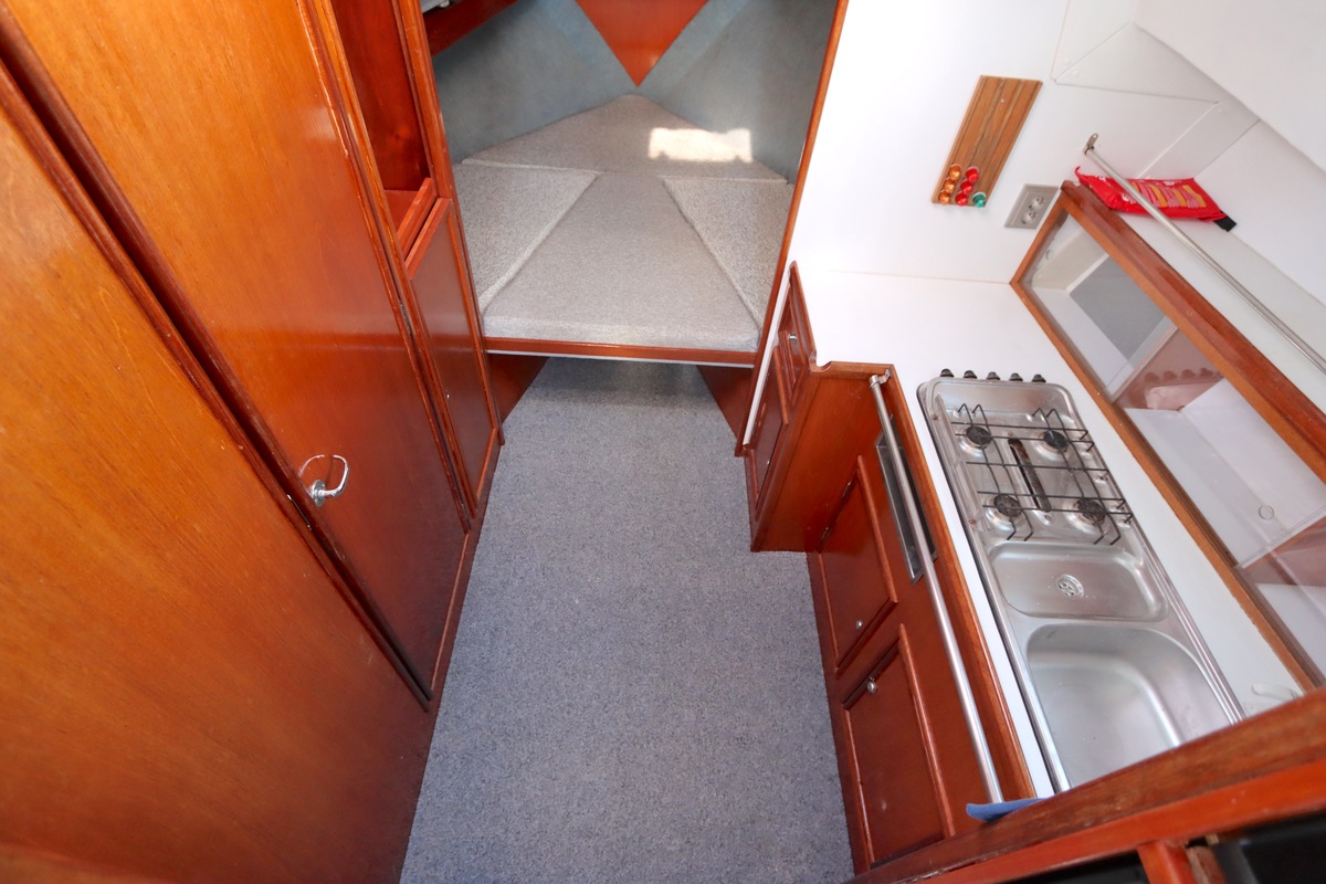 foto: 38 Lochin  333 Workboat