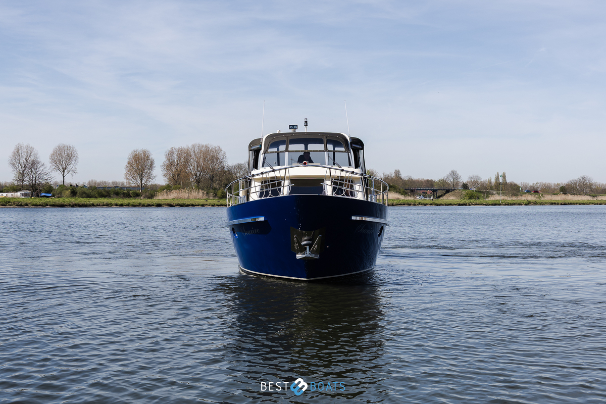 foto: 46 Van Vossen Parade 12.75 AK 