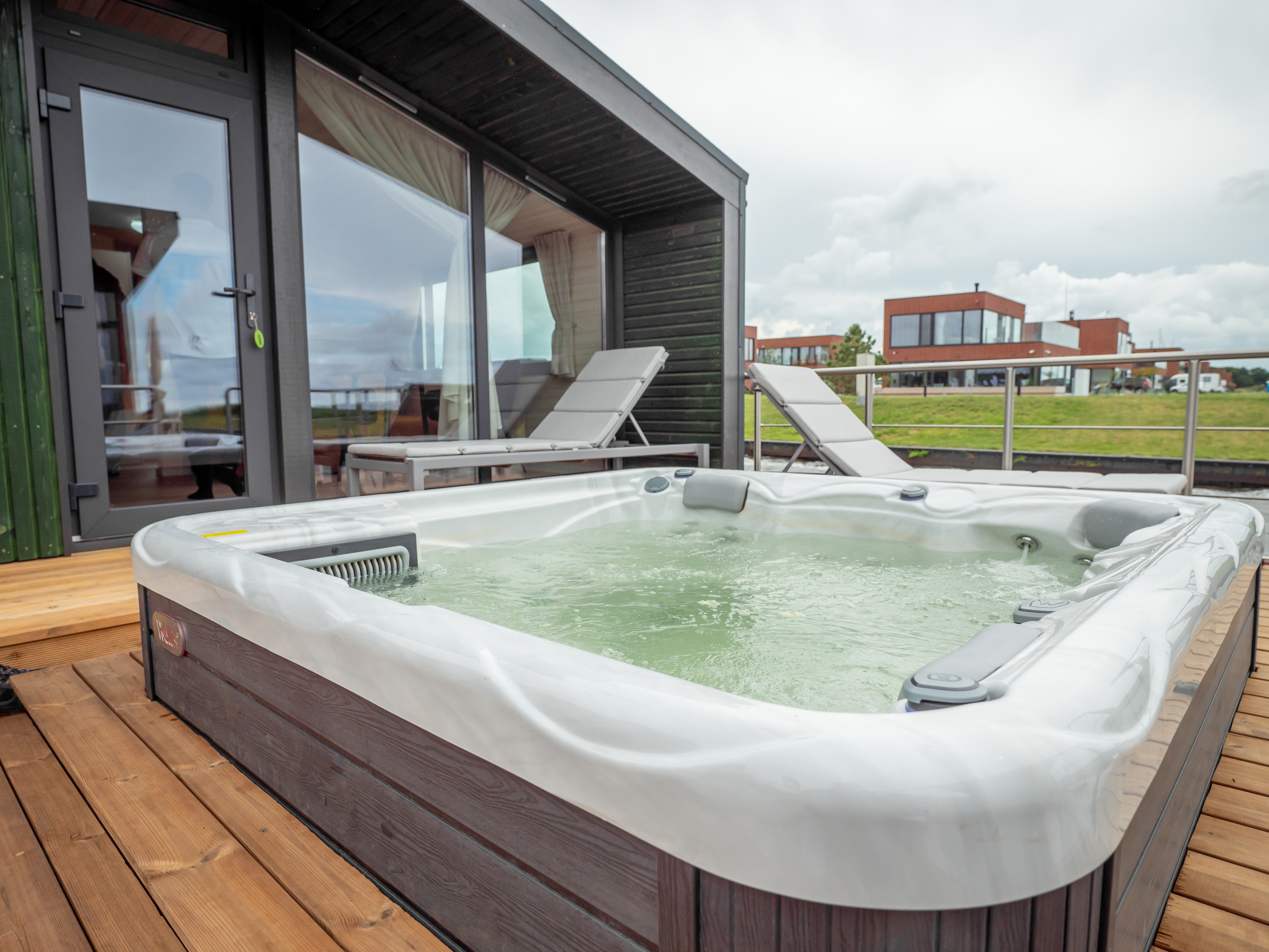 foto: 19 Twin M-Cabin Houseboat