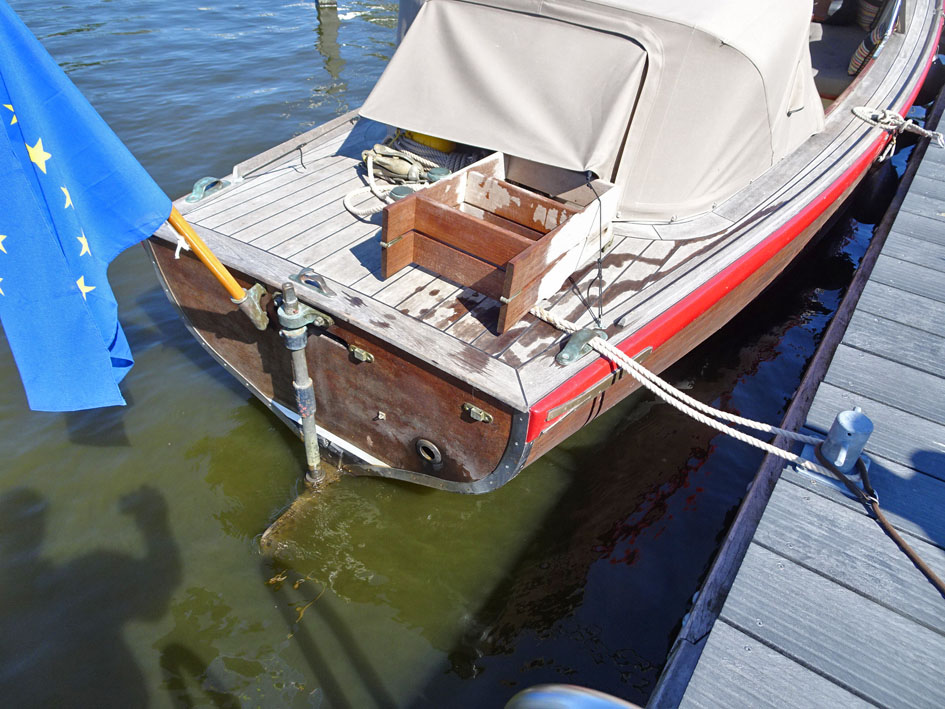 foto: 35 ex Marine Motorsloep 30