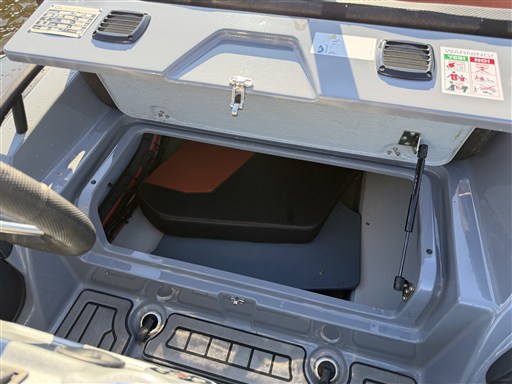 foto: 23 Grand 420 Golden Line