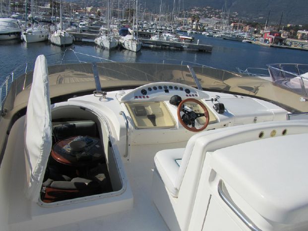 foto: 22 Fairline Squadron 59