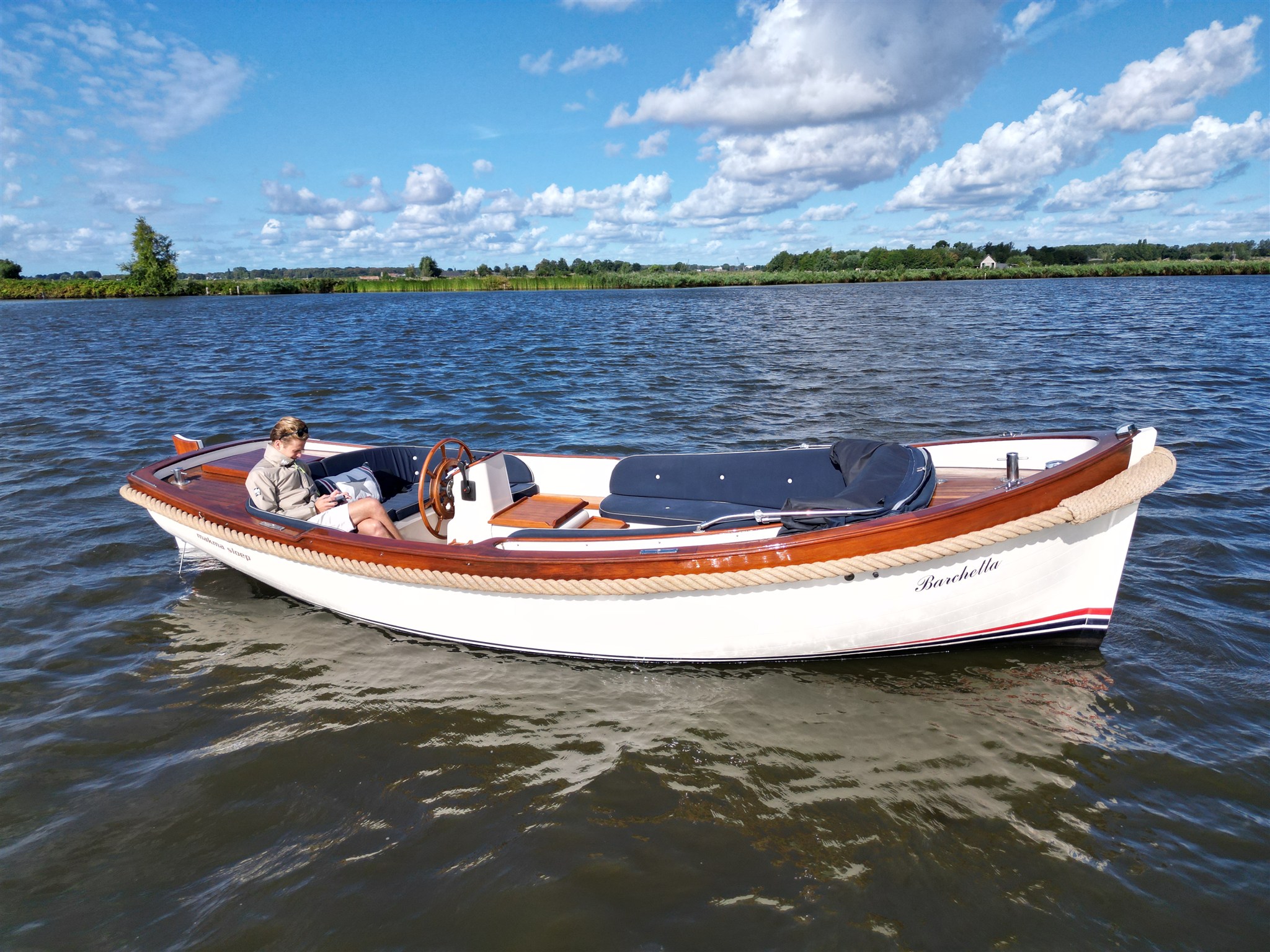 hoofdfoto: 1 Makma Admiraal sloep