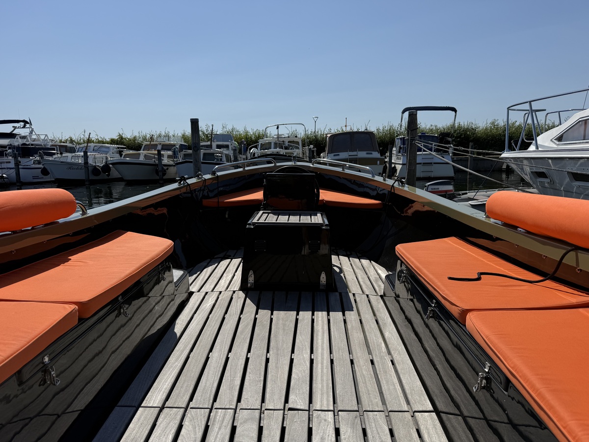 foto: 28 Stormer E-Lifeboat 75
