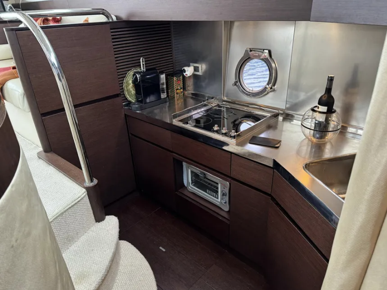foto: 14 Azimut 43S Okometa
