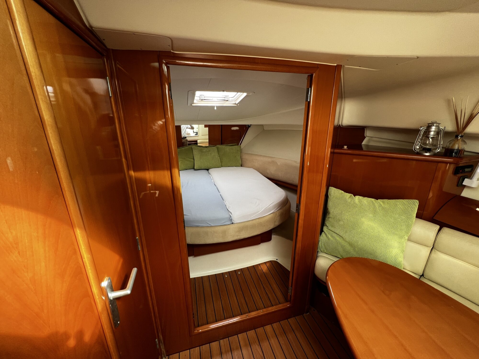 foto: 102 Jeanneau Jeanneau Prestige 34S HT