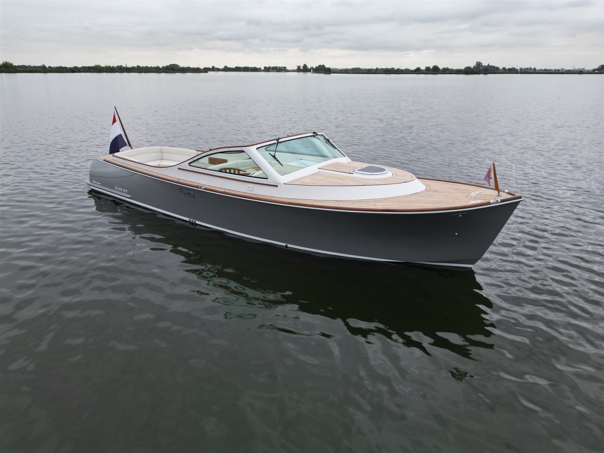 foto: 38 Long Island 33 Runabout