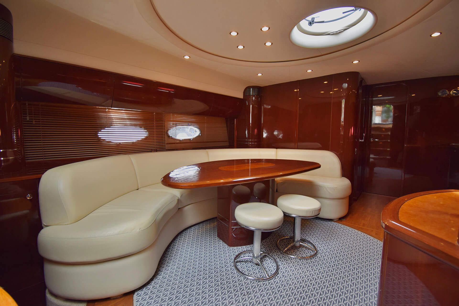 foto: 21 Princess  V58 HT