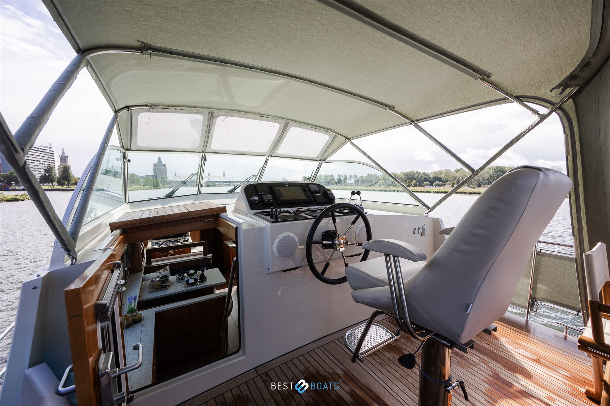 foto: 127 Linssen Grand Sturdy 45.9 AC Twin