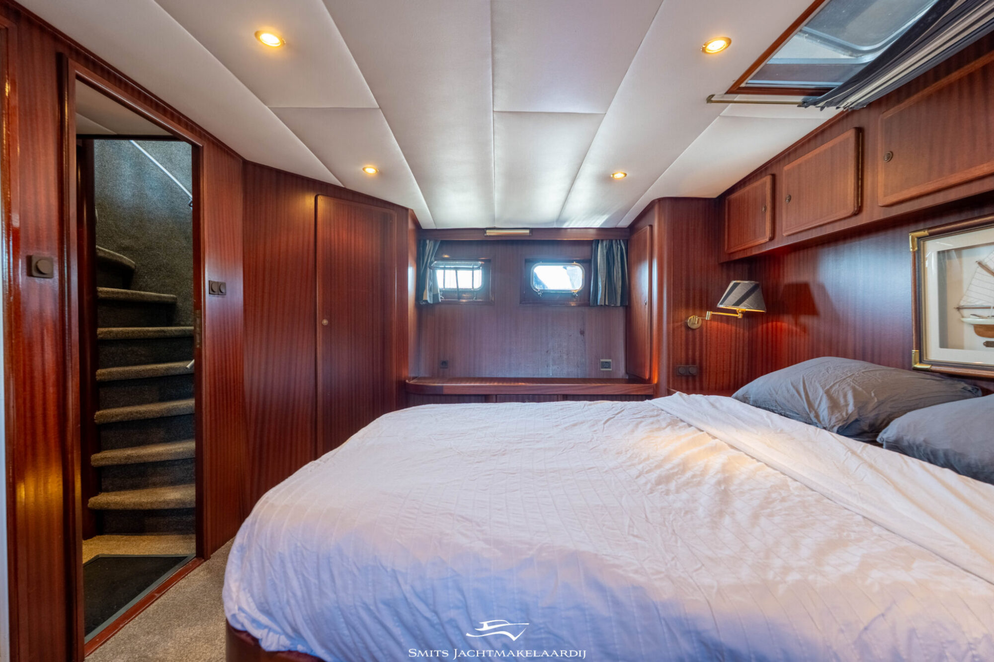 foto: 77 Van der Valk Valk Vitesse 54 Stabilizers