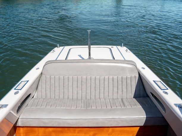 foto: 26 Guggisberg Motorboten Impala Runabout 595