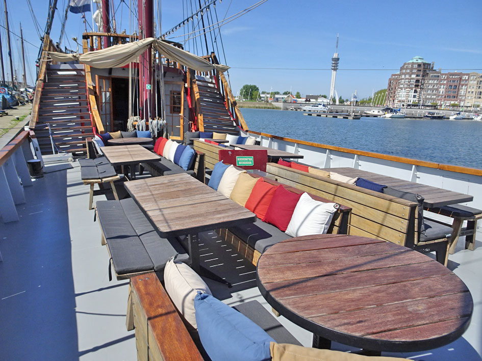 foto: 82 3 mast Charterschip / Evenementenboot 44 nachtgasten, 150 daggasten