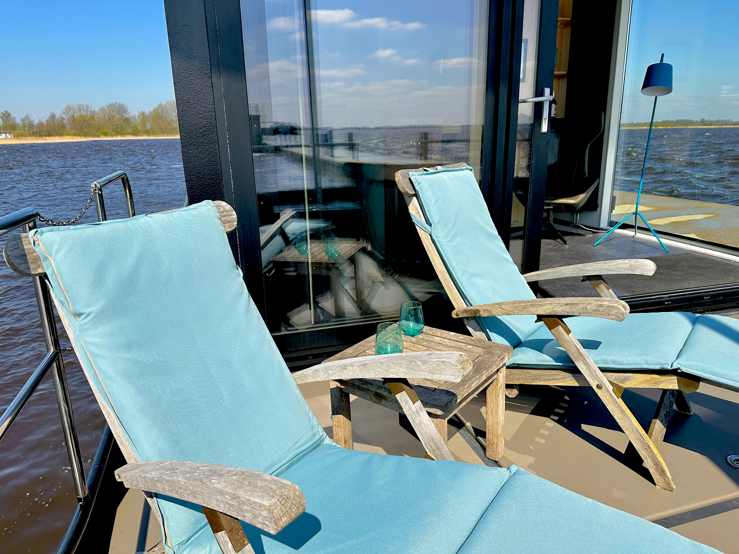 foto: 54 HOMESHIP VaarLoft Volledig Elektrische Houseboat