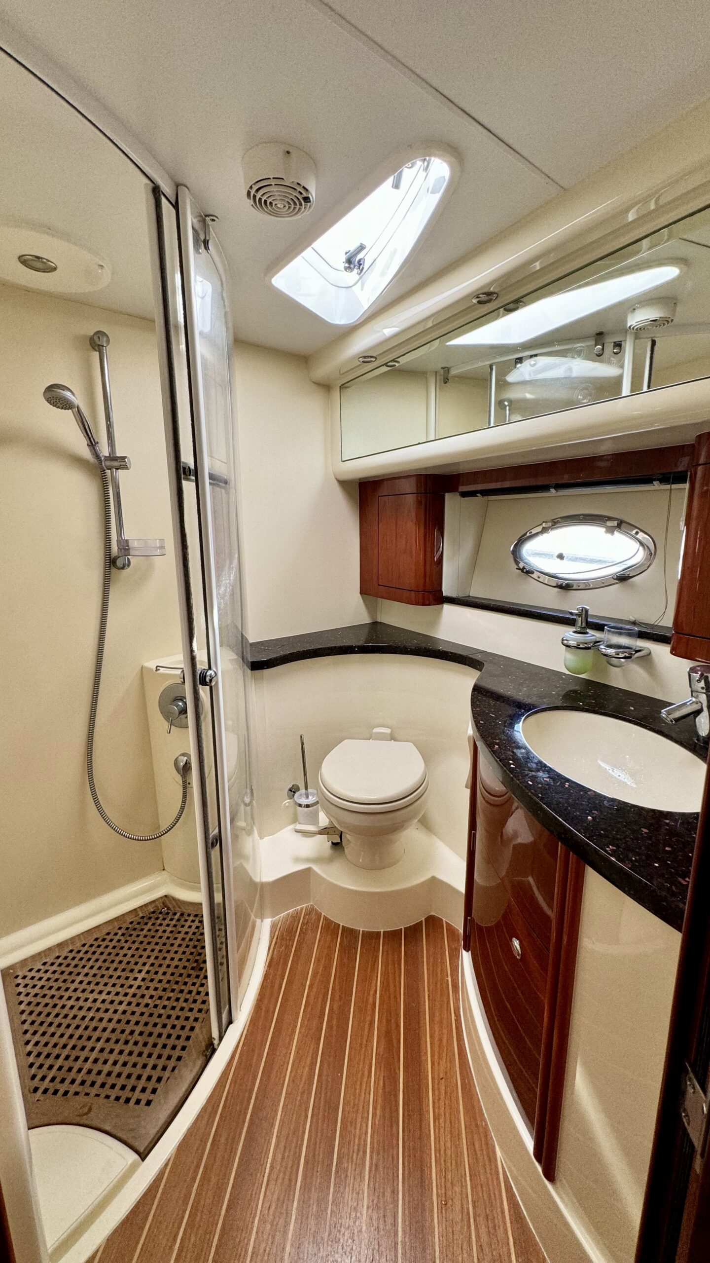 foto: 33 Fairline Phantom 50