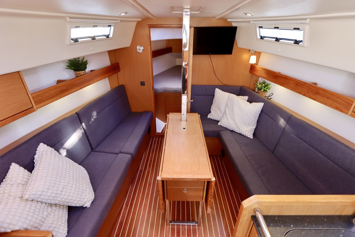 foto: 37 Bavaria  32 Cruiser