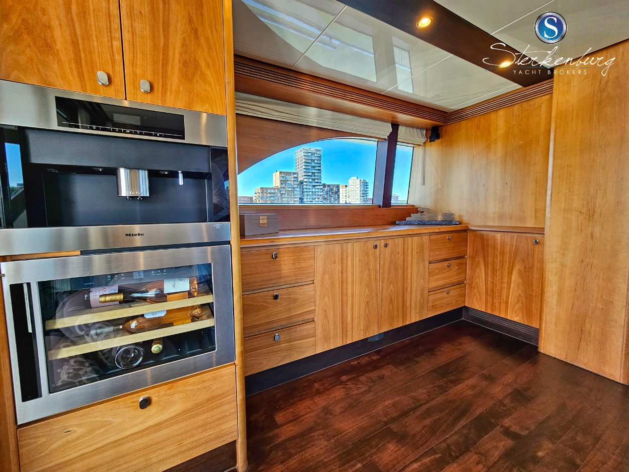 foto: 40 Van der Valk Continental II 2300 ALU-IPS