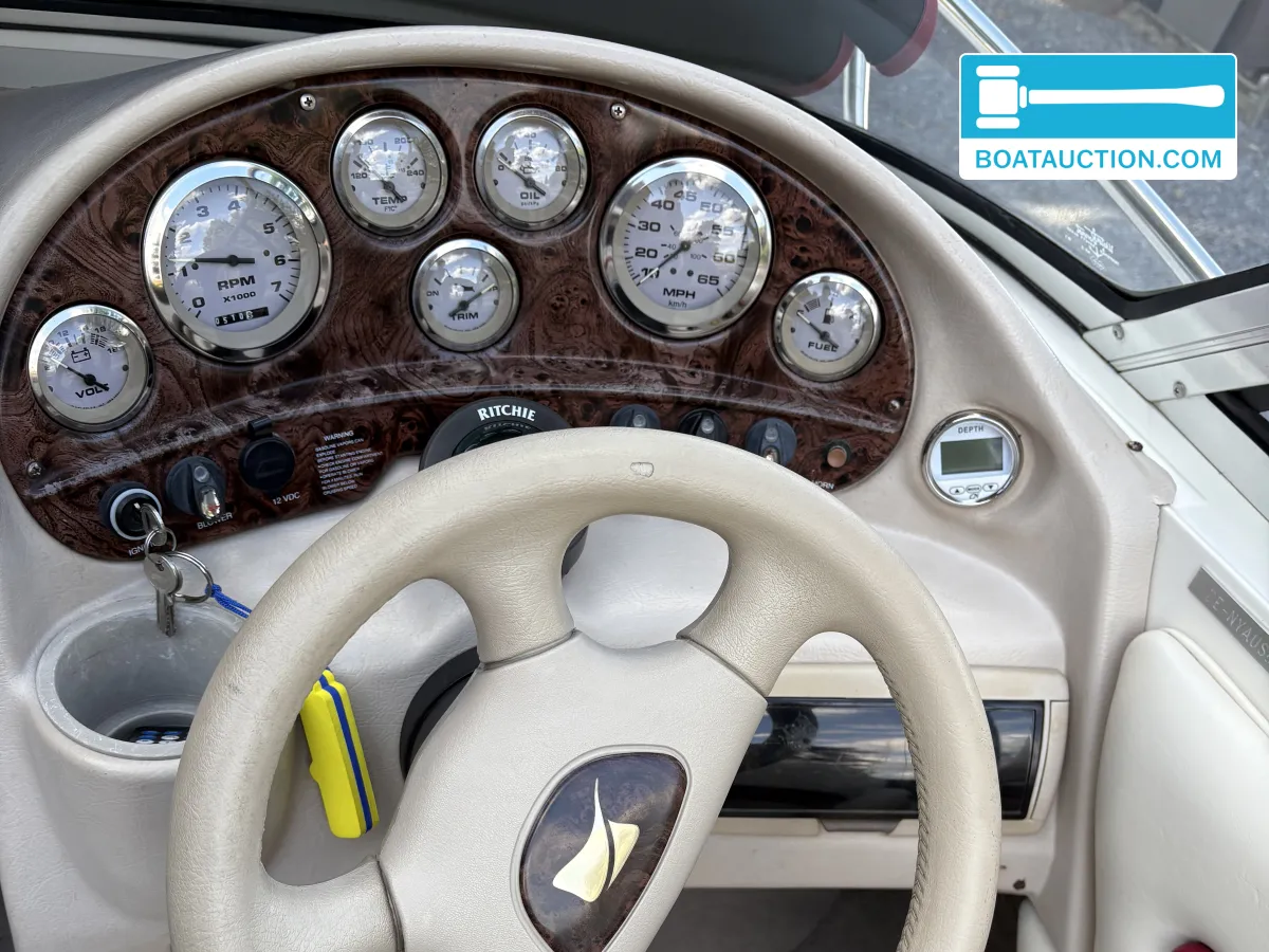 foto: 6 Stingray 220