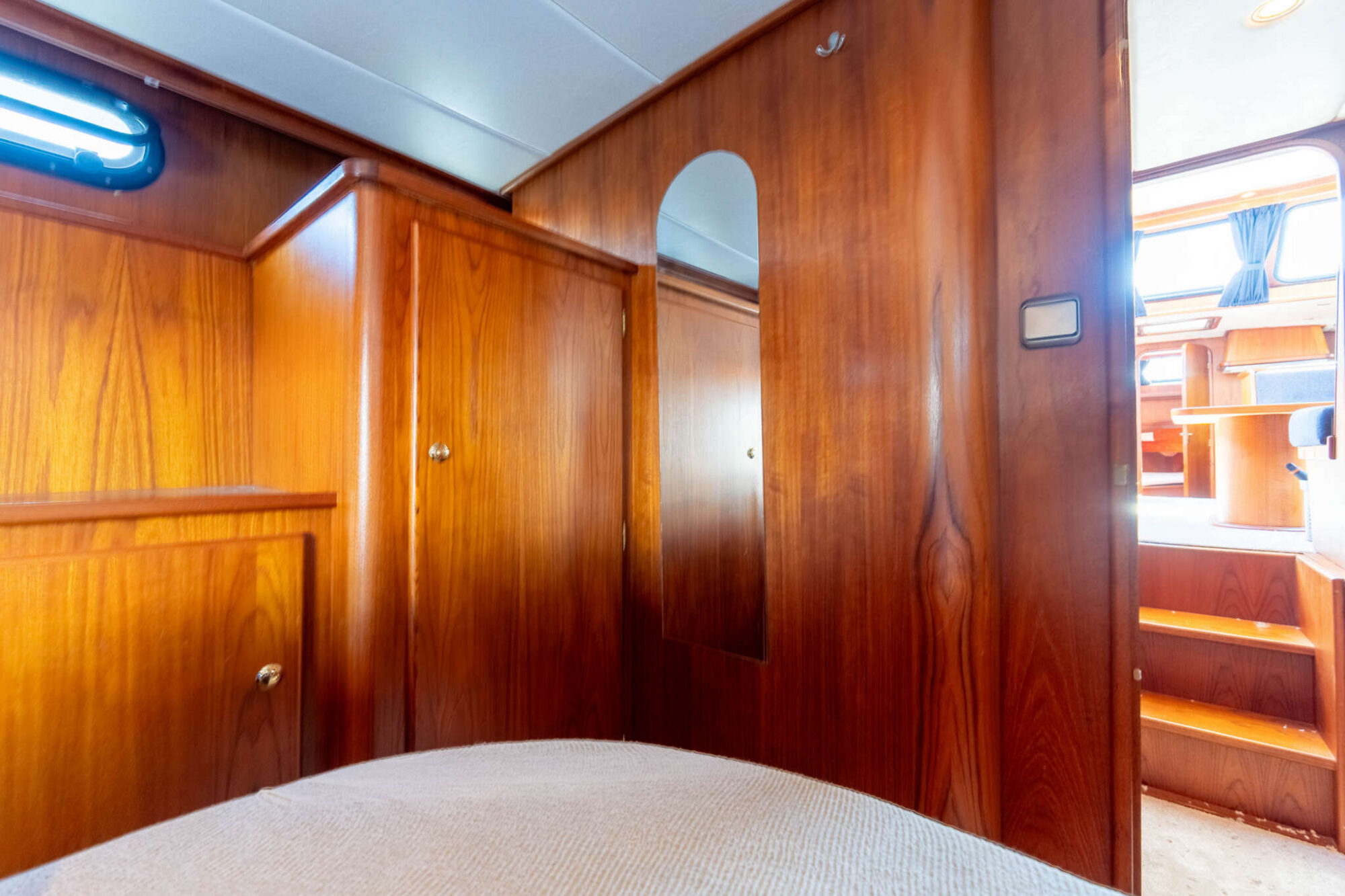 foto: 91 Explorer Explorer Classic 14.00 AK Cabrio