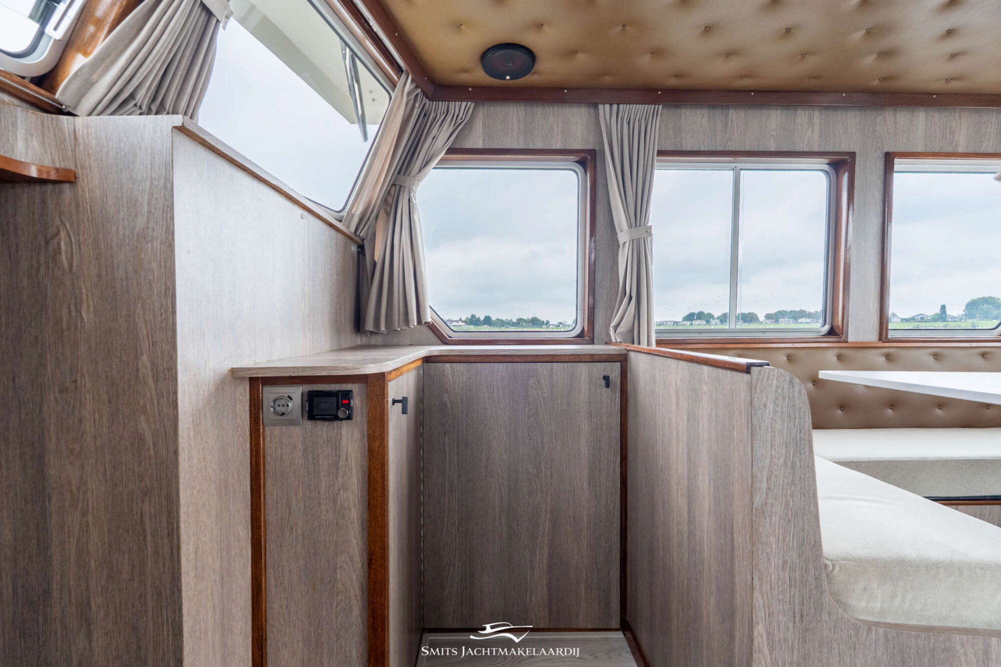 foto: 114 Buijs Buijs Kruiser 10.80 Salon OK