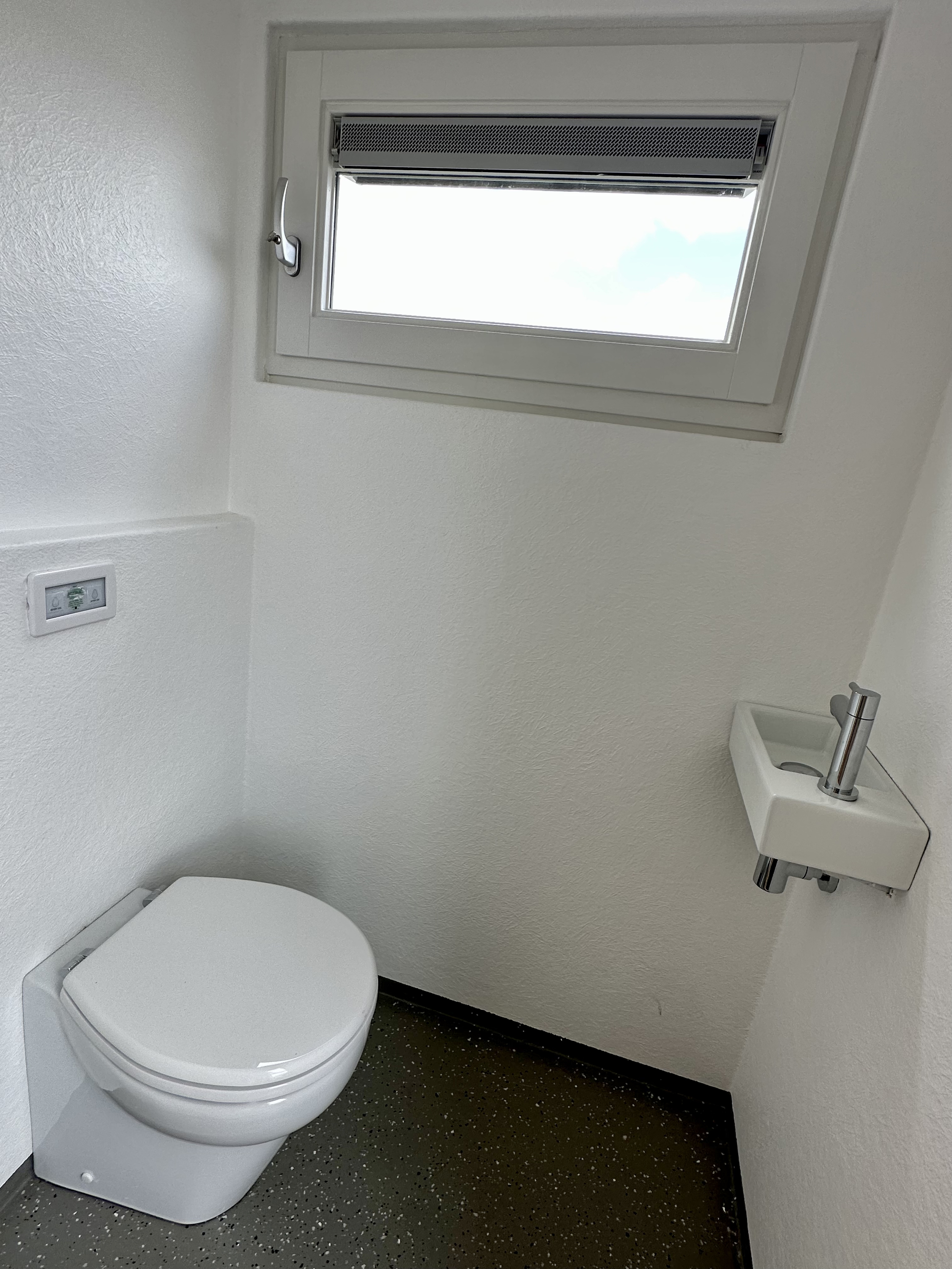 foto: 92 HOMESHIP VaarChalet In Amsterdam 1250D Luxe Houseboat