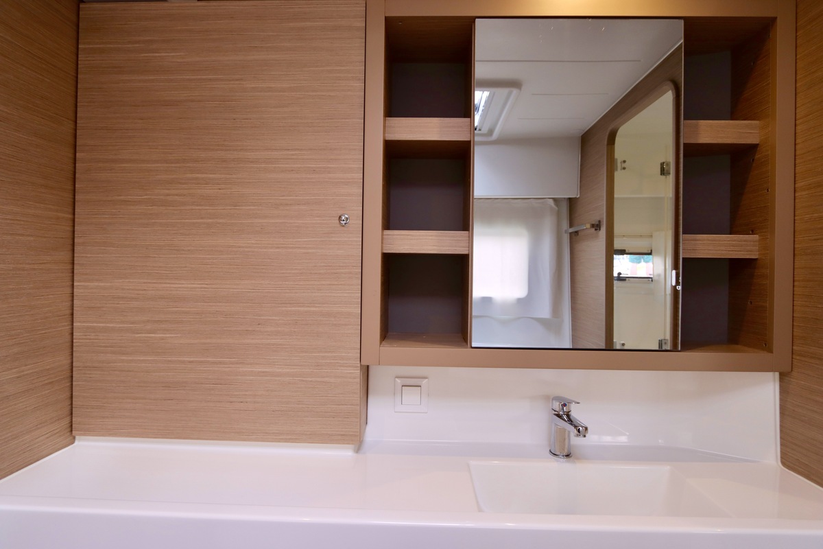 foto: 144 Lagoon 42 Full specs