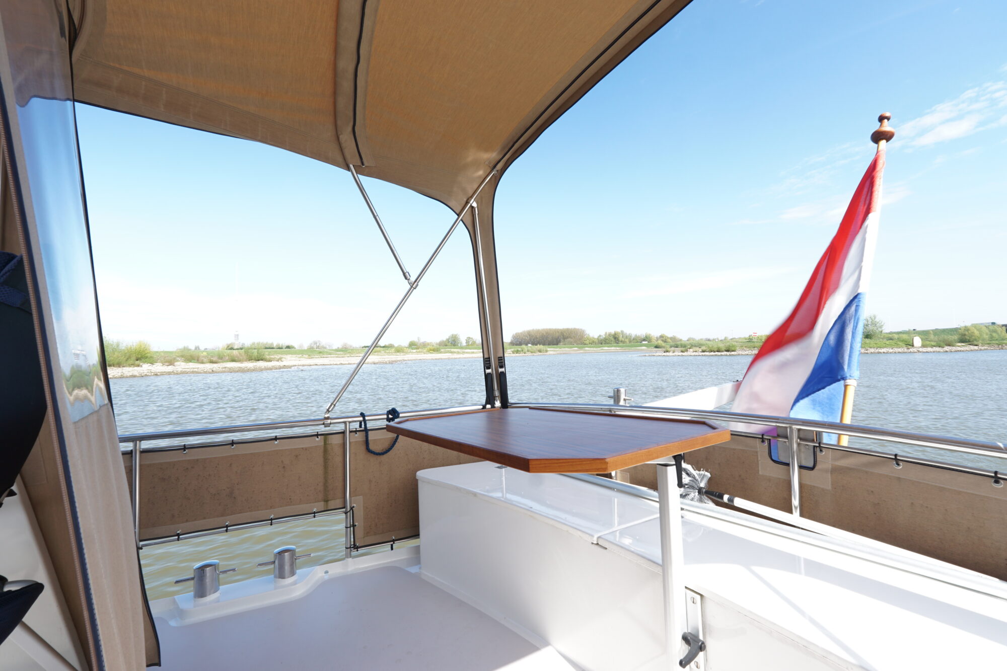 foto: 68 Flevo Flevo Spiegelkotter 12.50 AK Cabrio