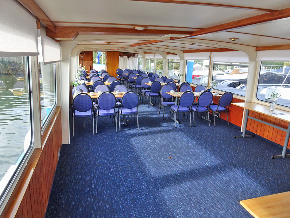 foto: 63 Hybride Rondvaartboot 140 passagiers