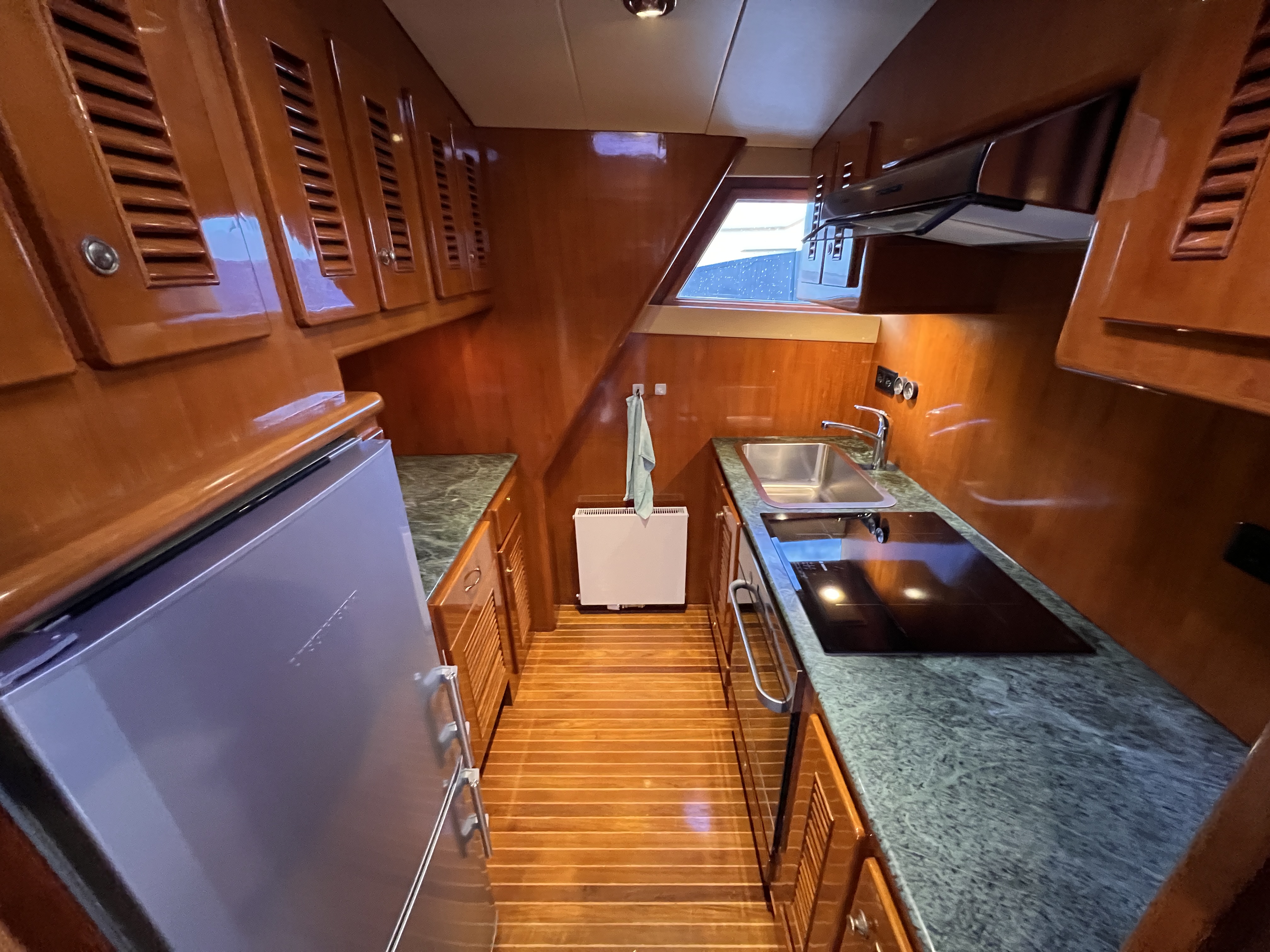 foto: 32 Monte Fino 64 ( varend woonschip )