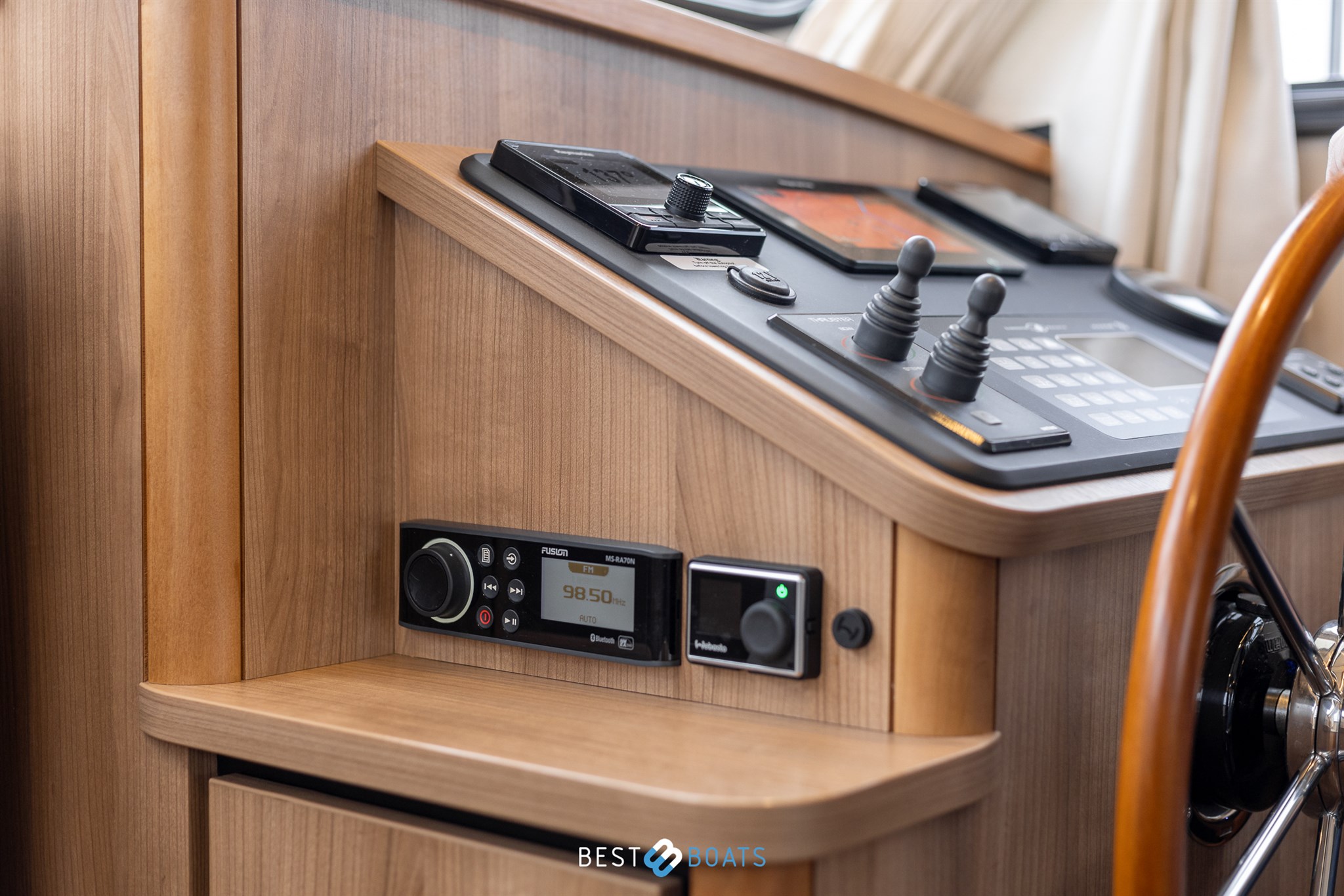 foto: 48 Linssen 30 SL Sedan