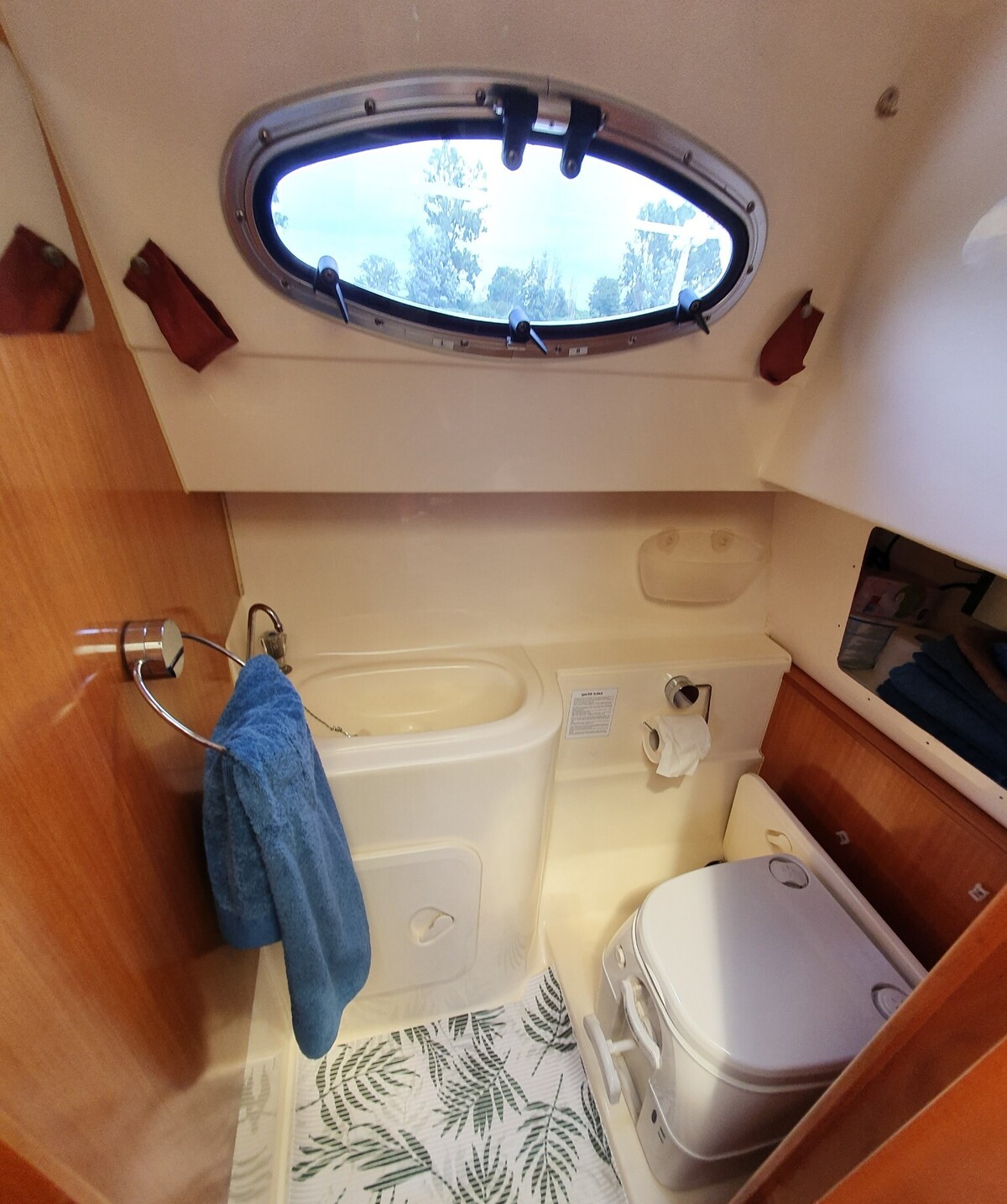 foto: 24 Odin  Nova 820