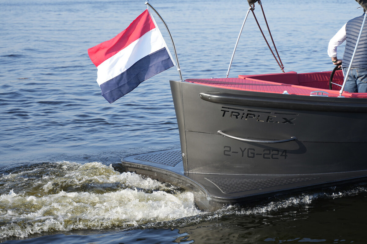 foto: 71 Triple X 800