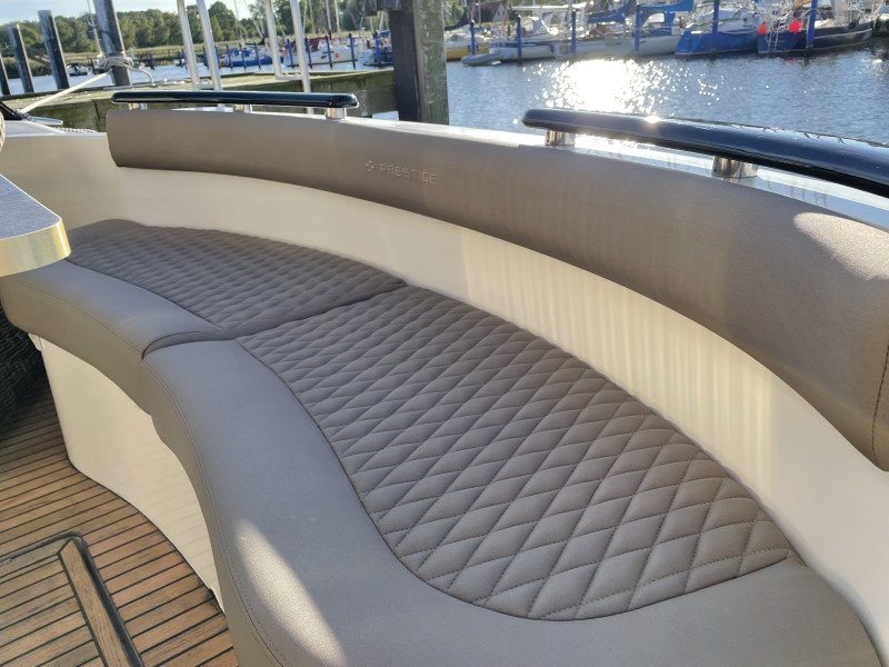 foto: 17 Prestige 42 Fly