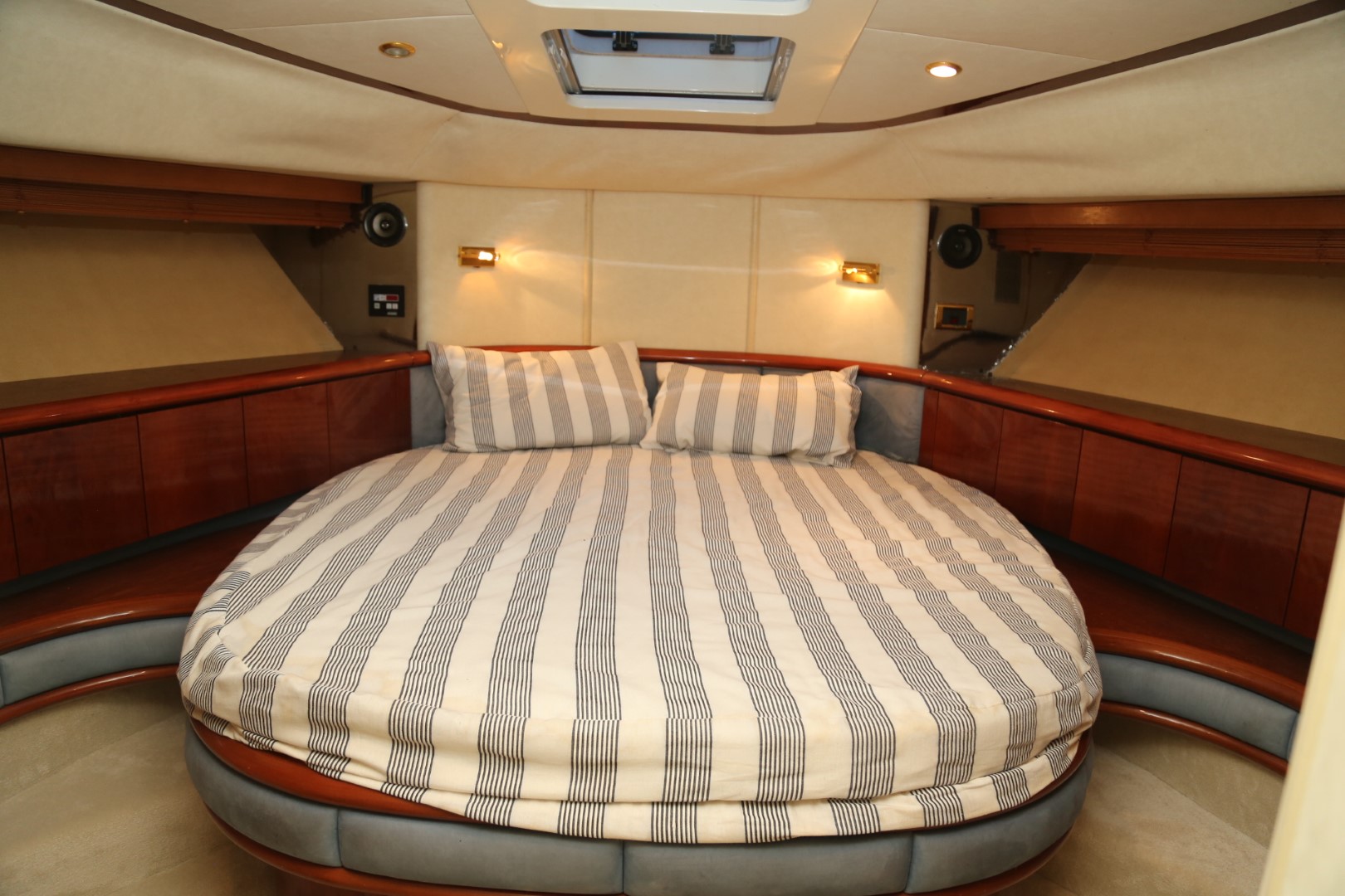 foto: 24 Fairline  Squadron 58