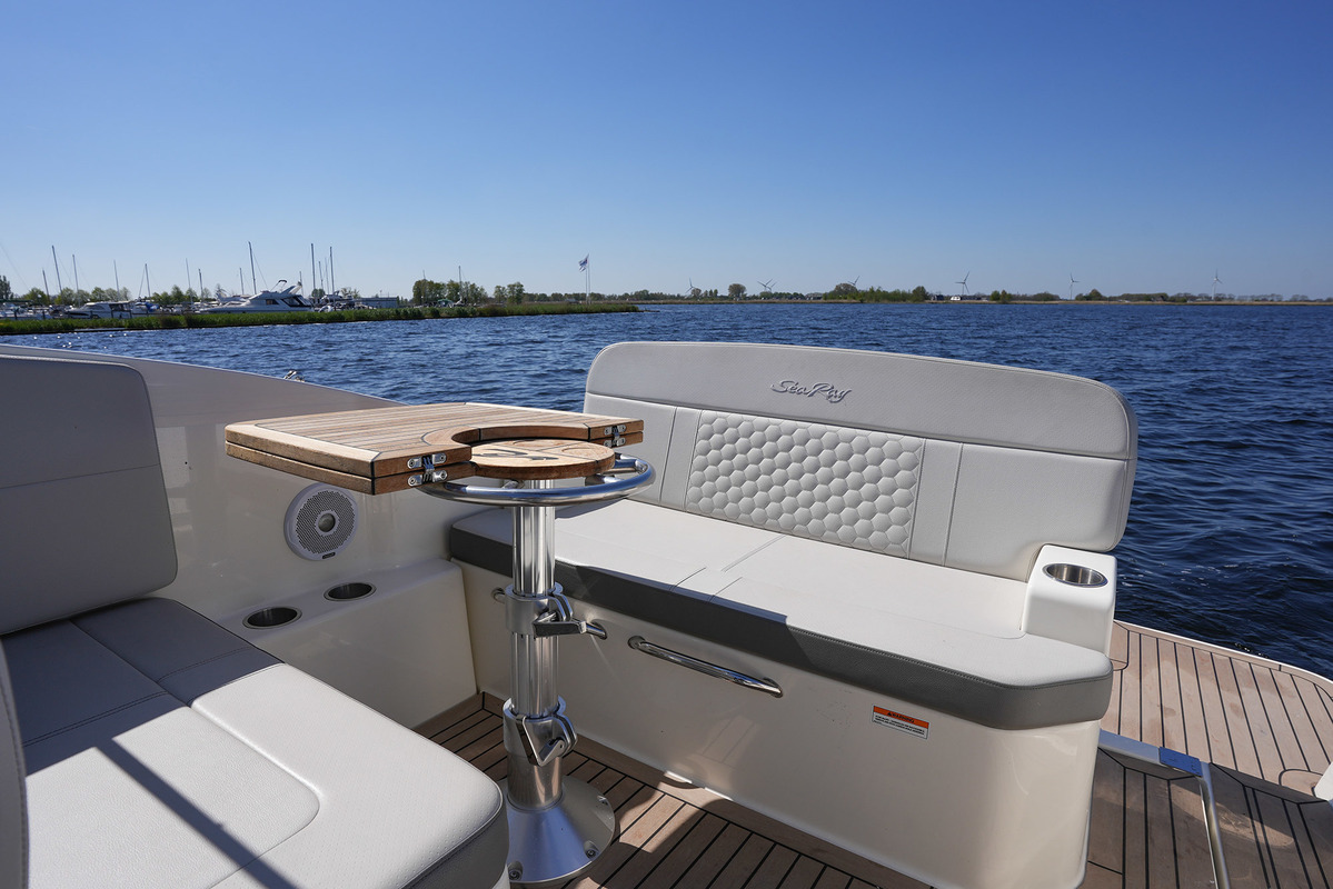 foto: 96 Sea Ray Sundancer 265