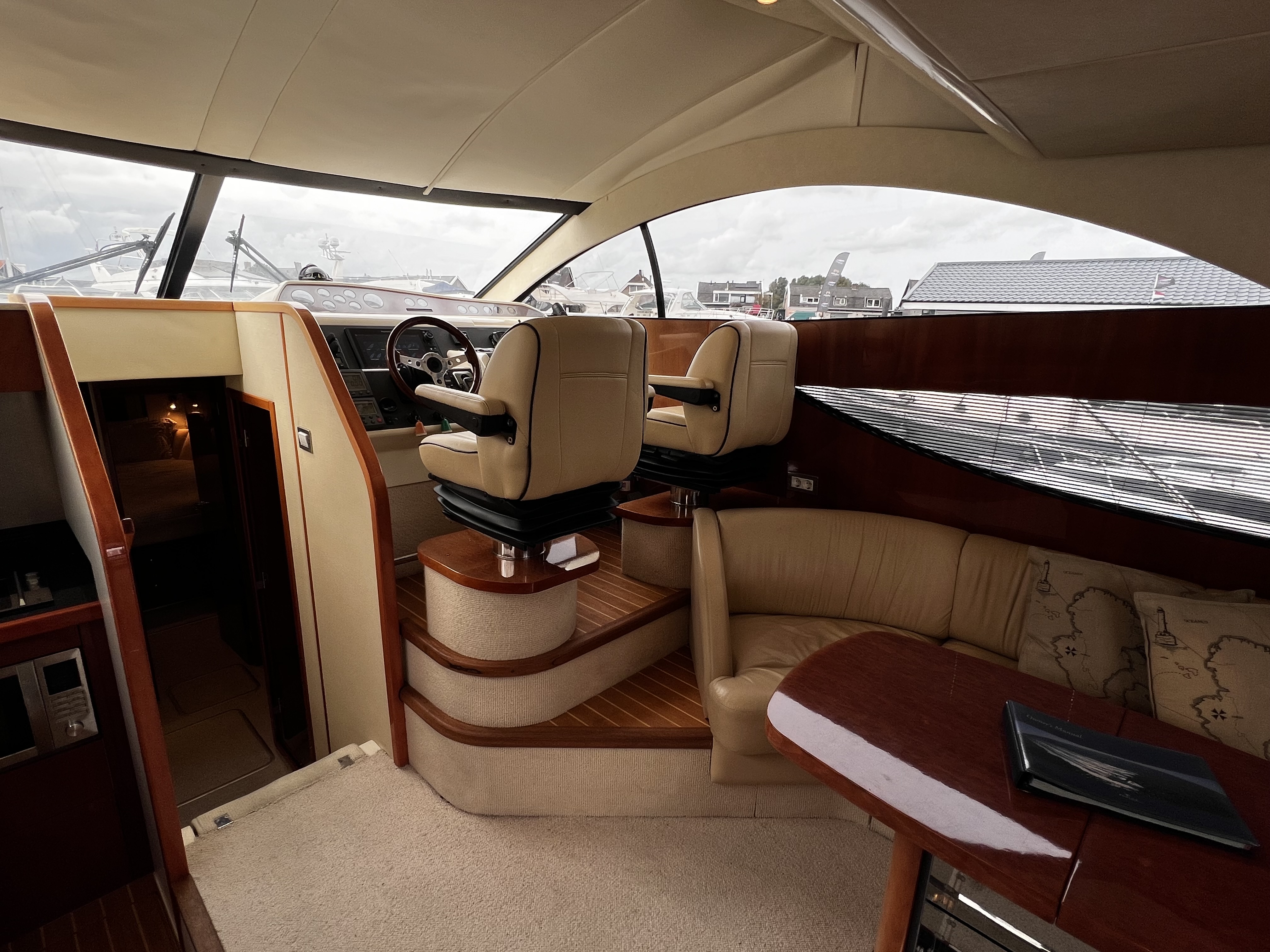 foto: 40 Fairline Phantom 46