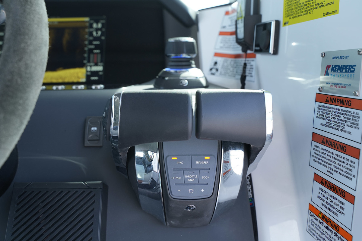 foto: 70 Axopar 37 XC Cross Cabin