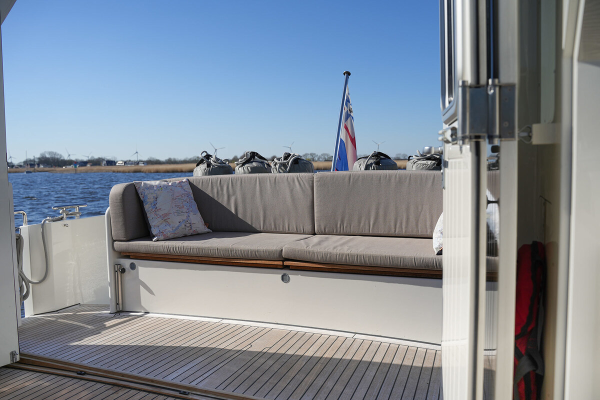 foto: 76 Linssen Grand Sturdy 410 AC Variotop met stabilisator