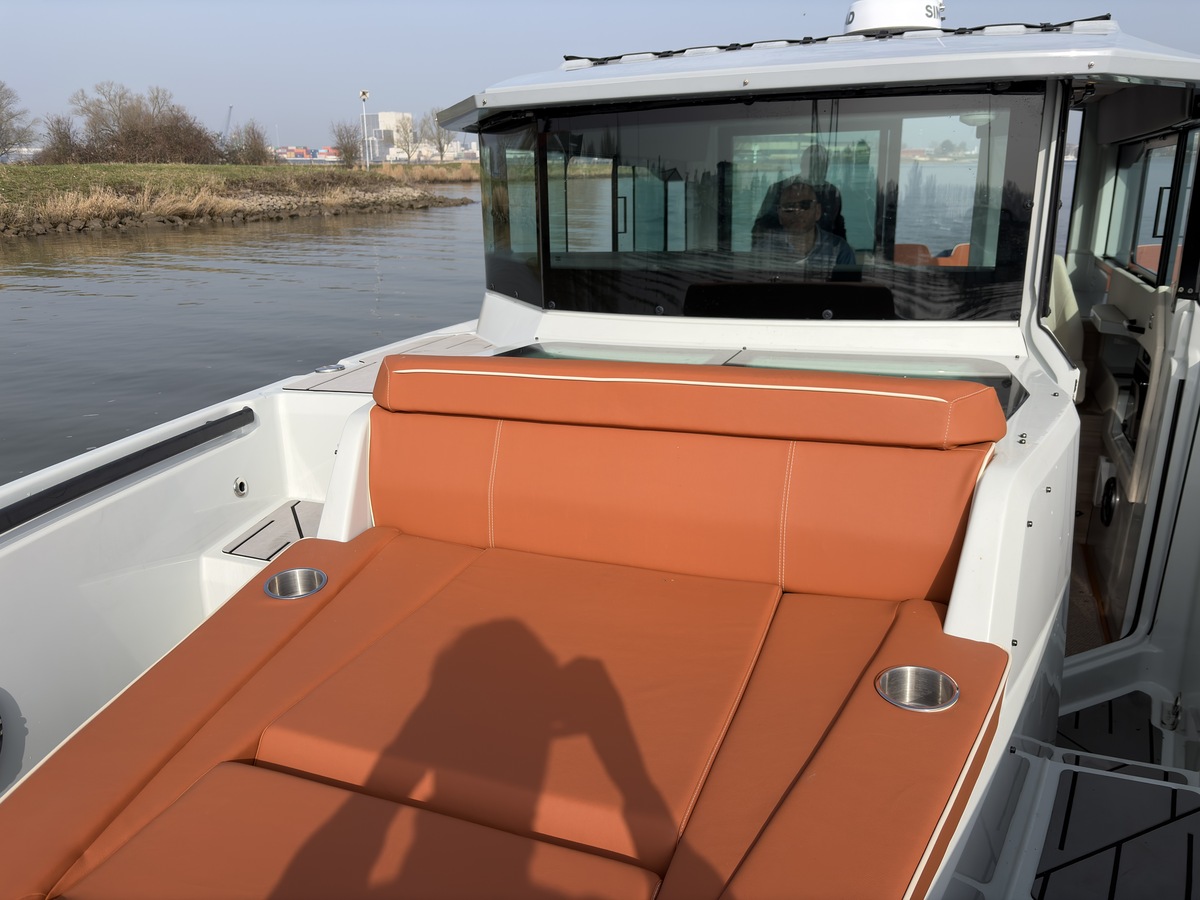 foto: 24 Saxdor 320 GTC