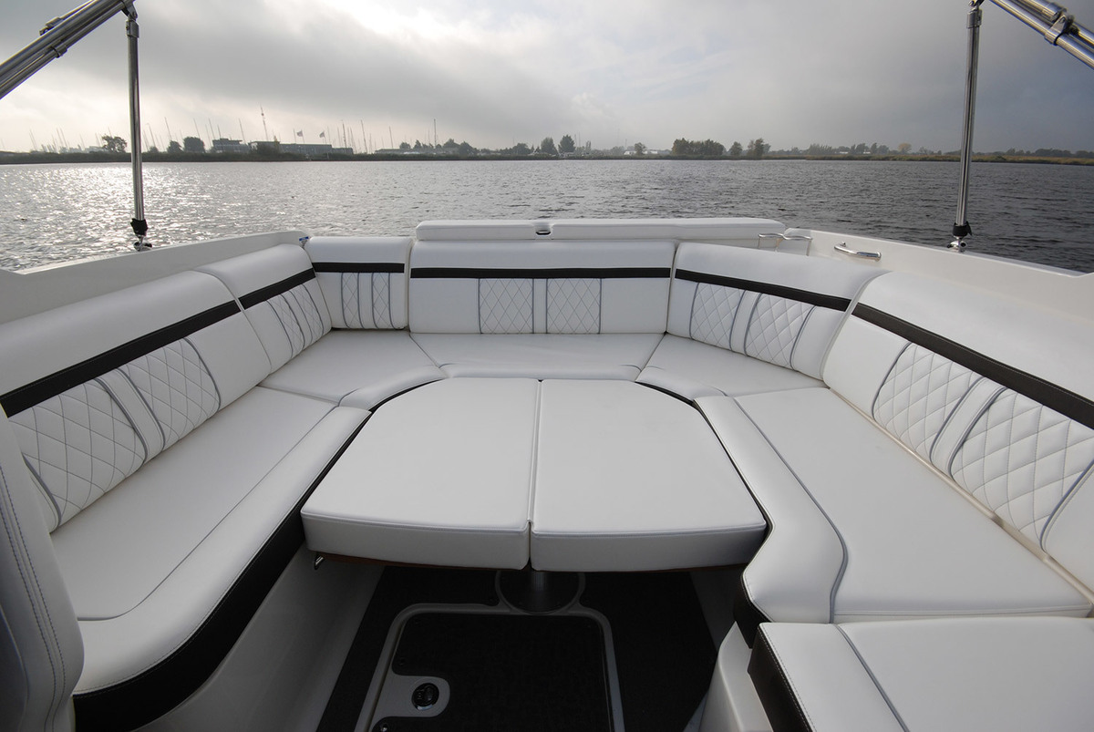 foto: 140 Sea Ray Sun Sport 250