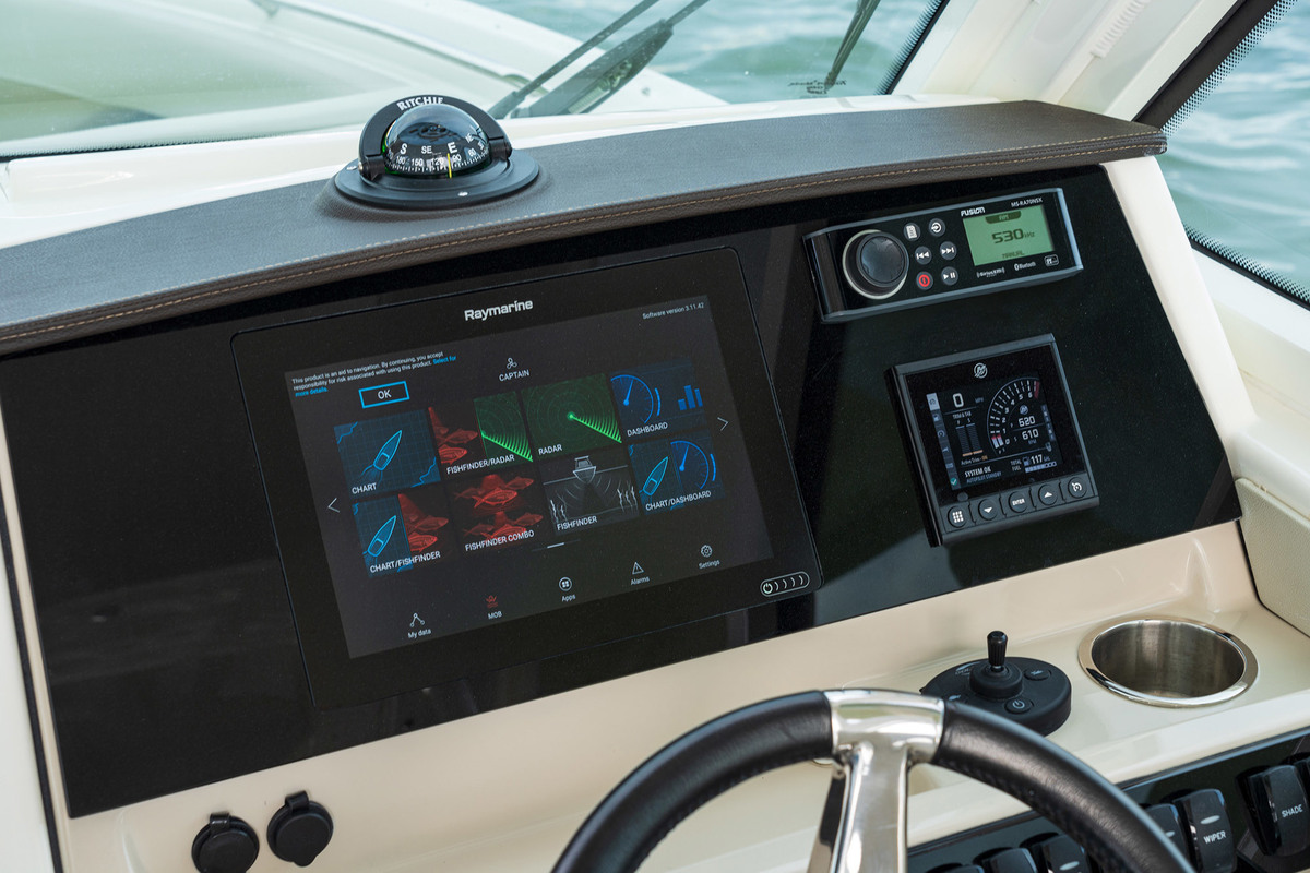 foto: 14 Boston Whaler 280 Vantage