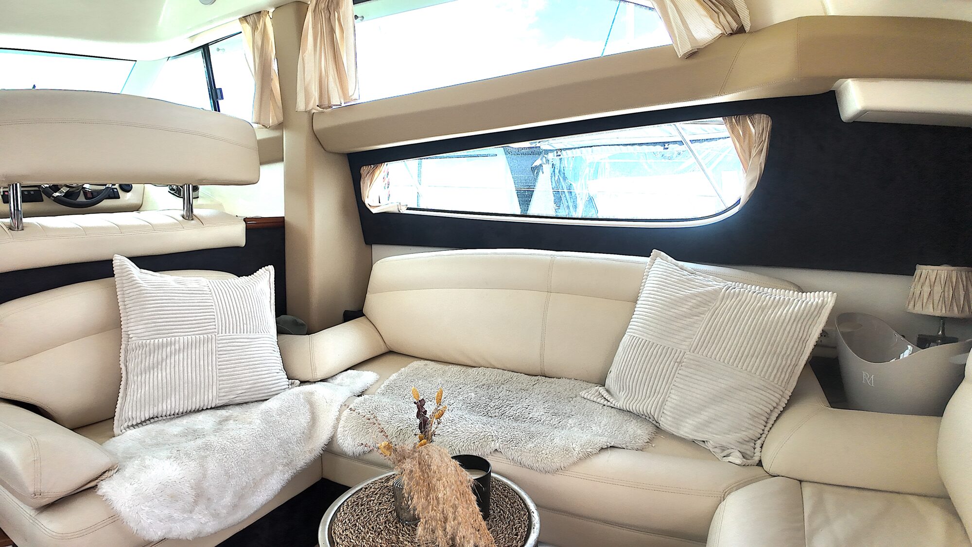 foto: 29 Jeanneau Jeanneau Prestige 42 Flybridge