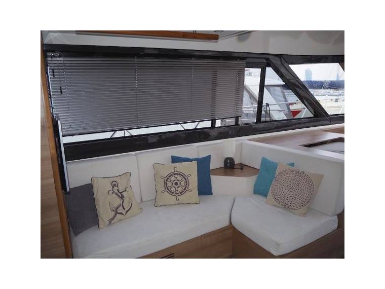 foto: 38 Sealine F 46