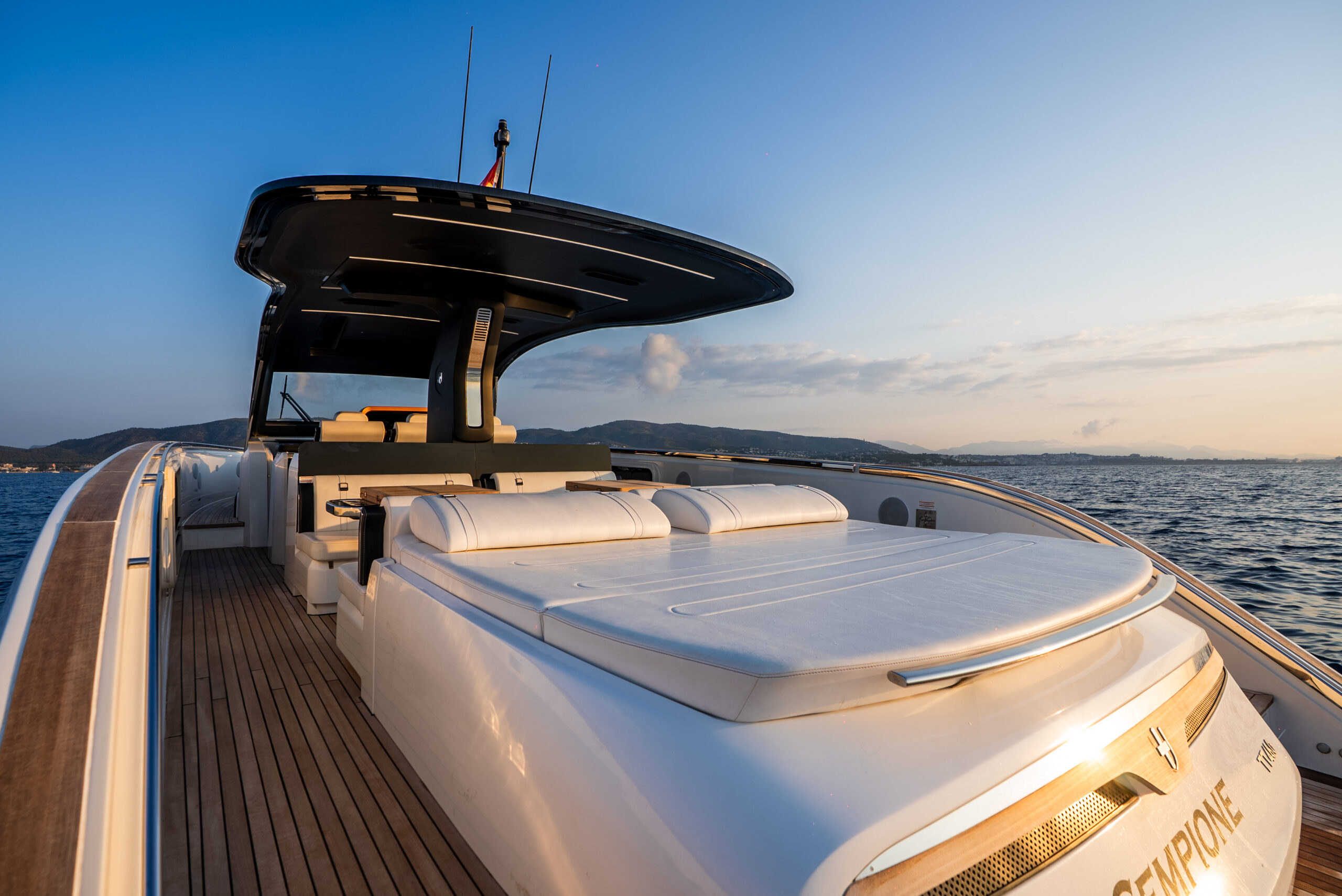 foto: 63 Invictus TT460