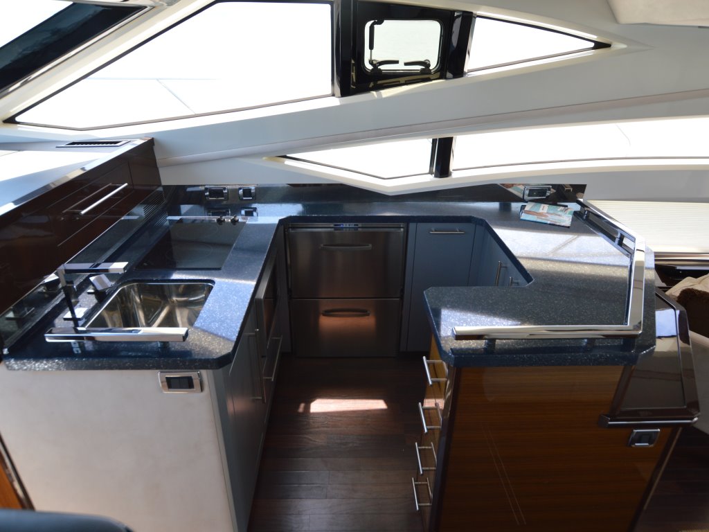 foto: 35 Marquis 500 sport yacht