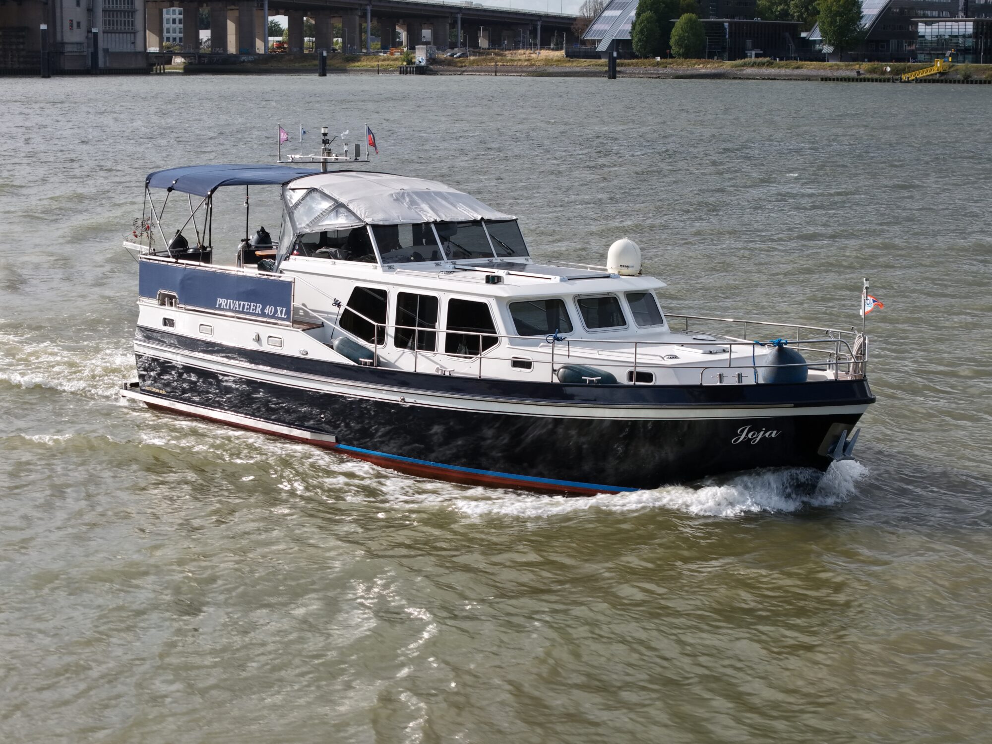 foto: 63 Privateer Privateer 40 XL Cabrio