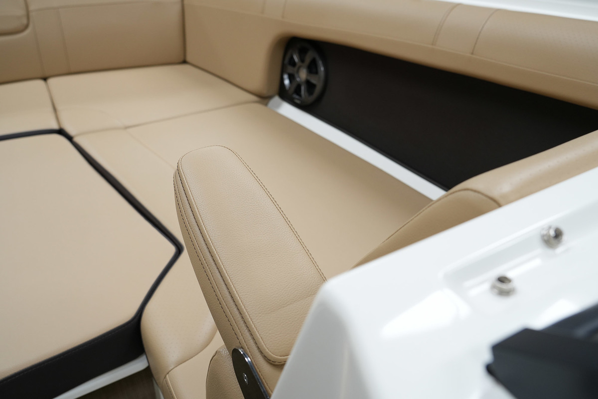 foto: 24 Sea Ray SDX 270