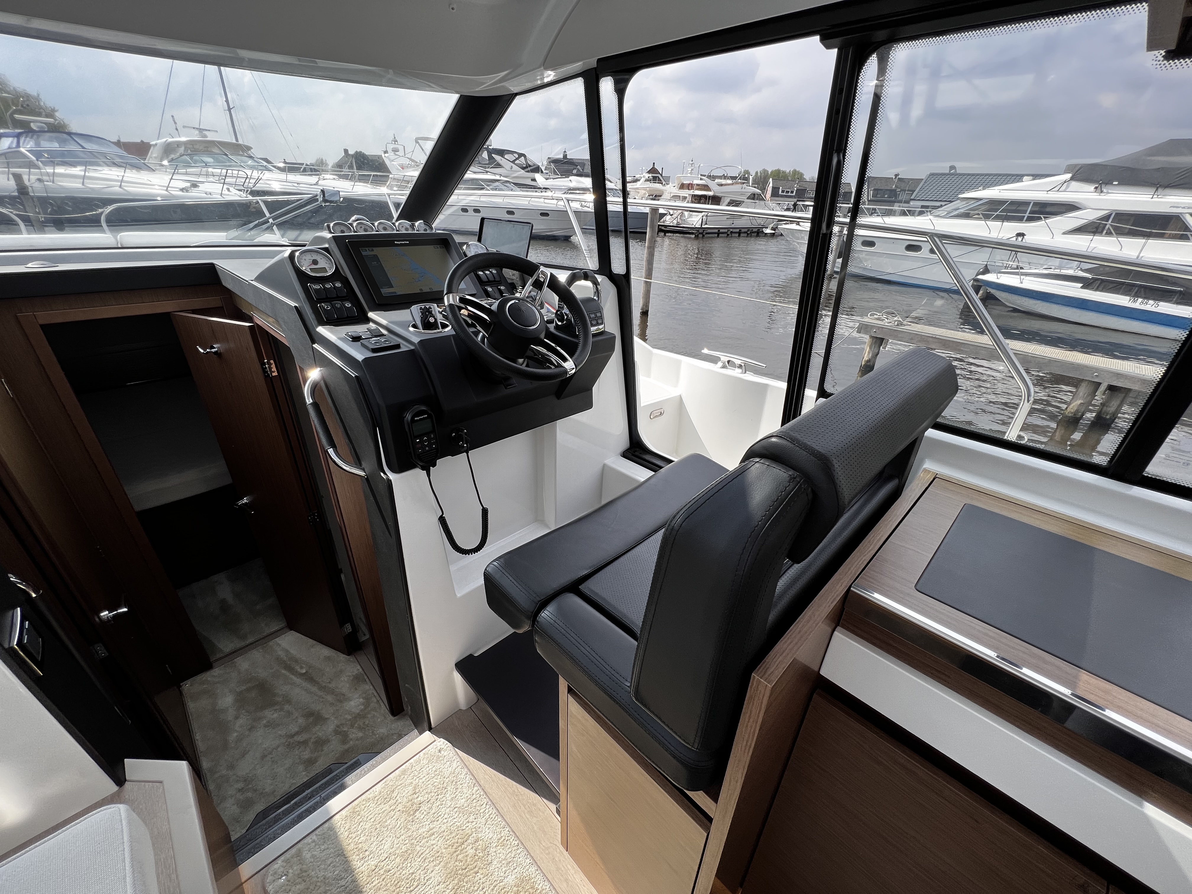foto: 70 Jeanneau  NC37