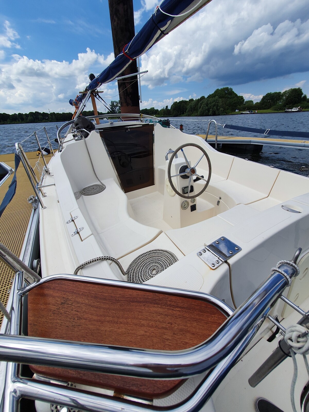 foto: 26 Odin  Nova 820