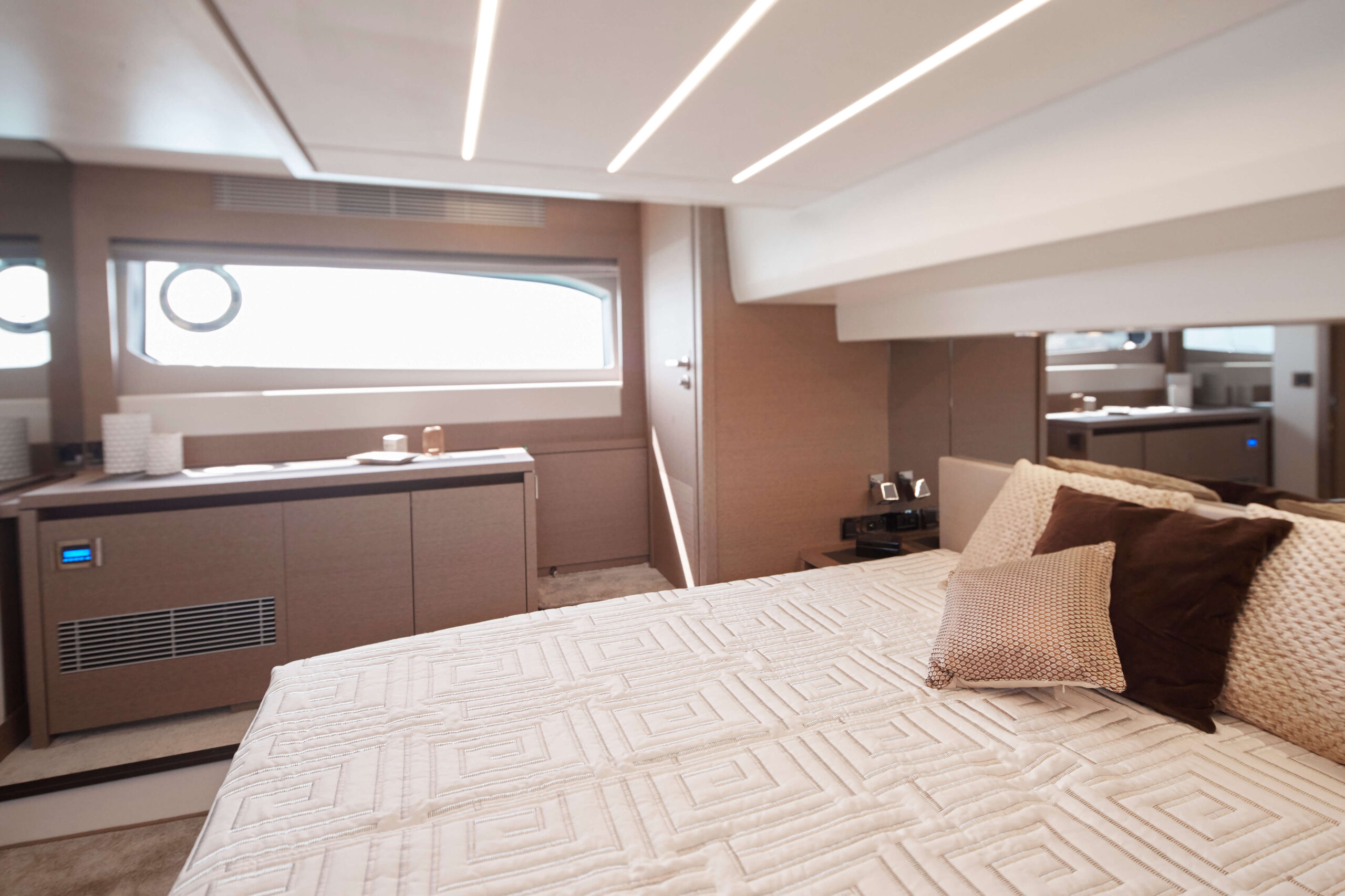 foto: 31 Prestige 520